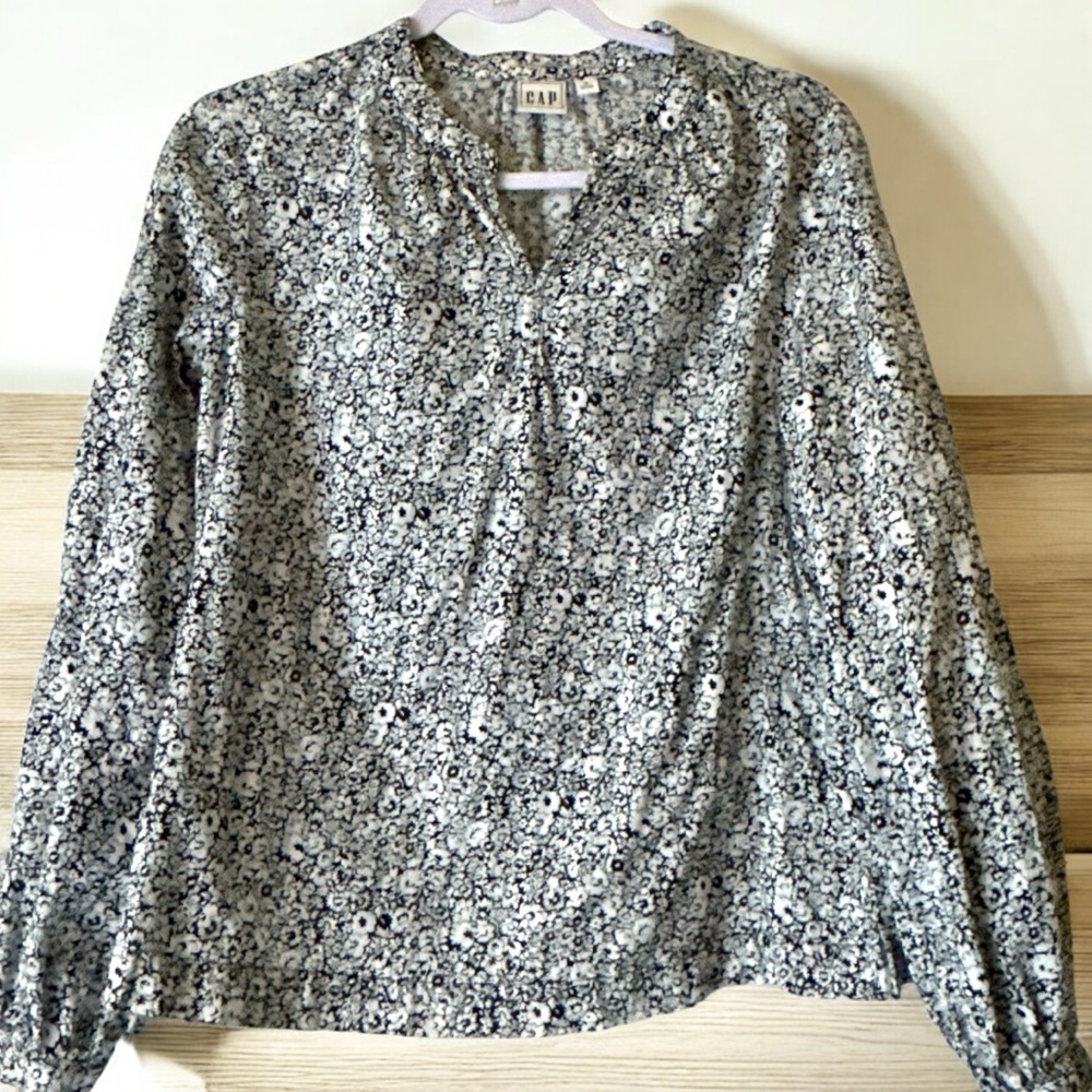 Gap Shirred Popover Top Navy Floral